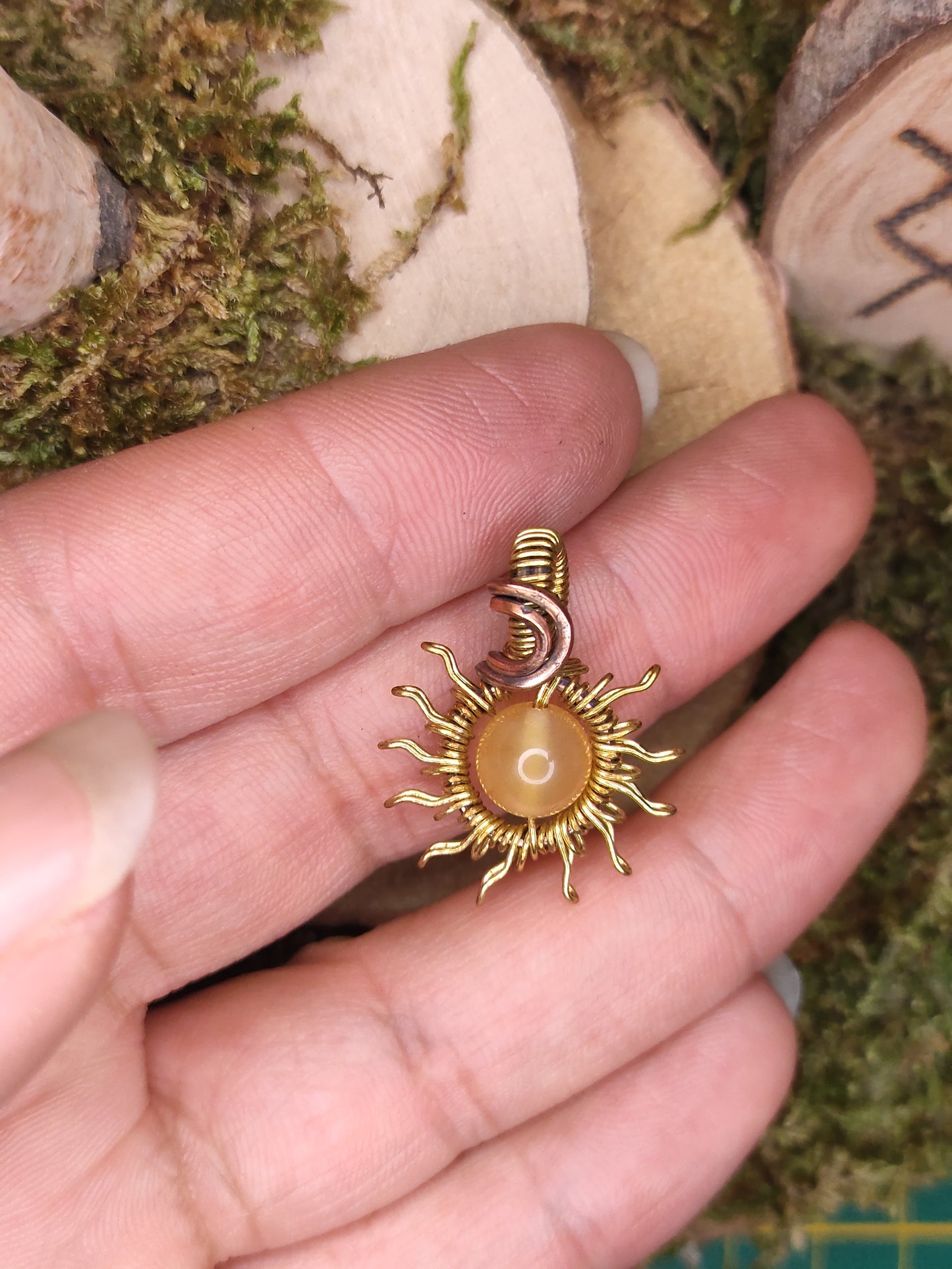 Pendentif mini soleil