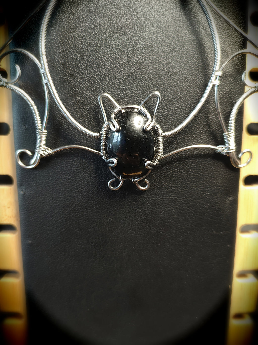 Buste "Ailes Nocturne"