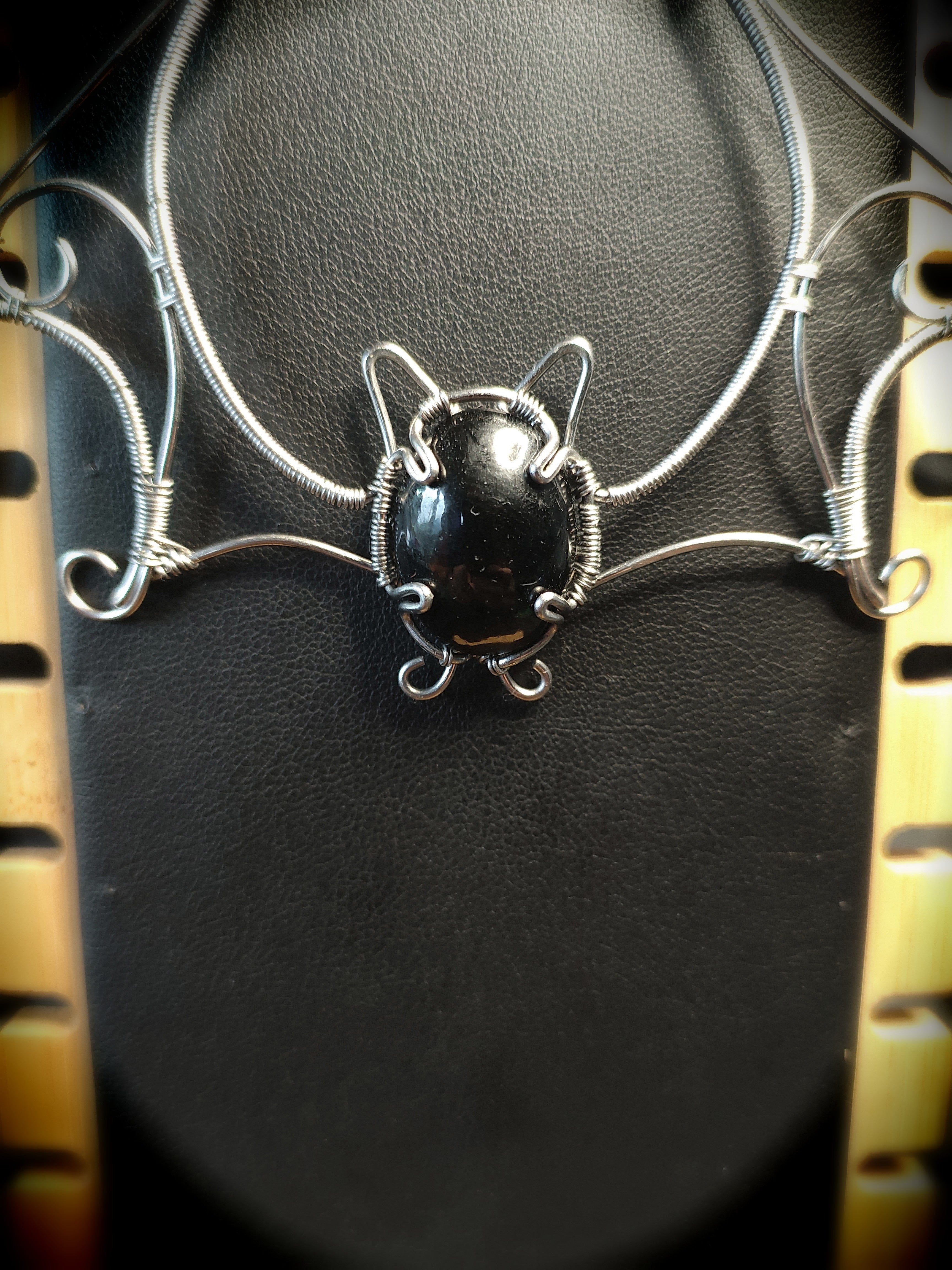 Buste "Ailes Nocturne"
